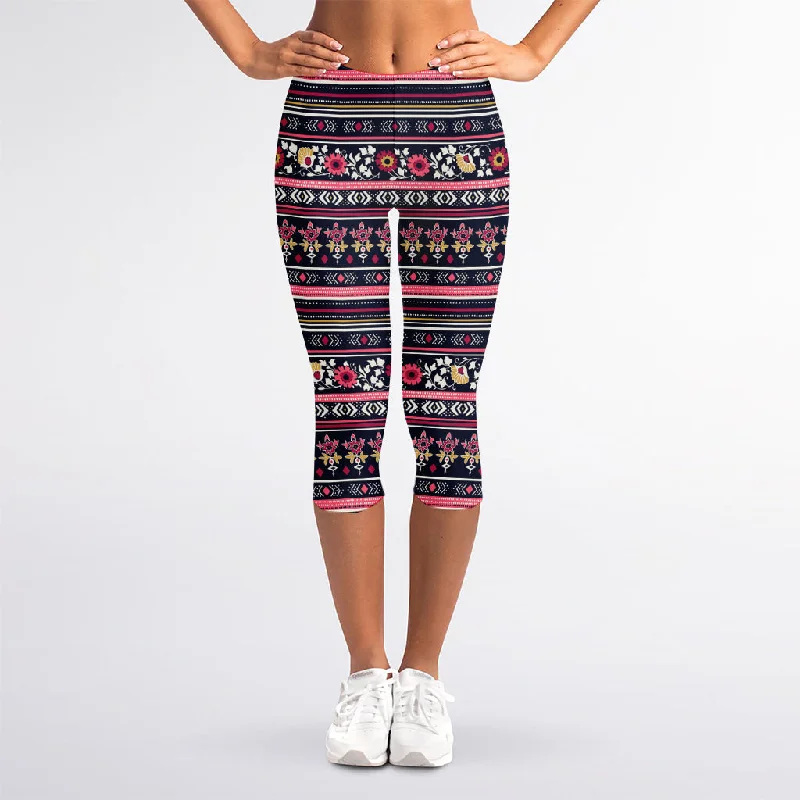 Floral Ethnic Pattern Print Women's Capri Leggings