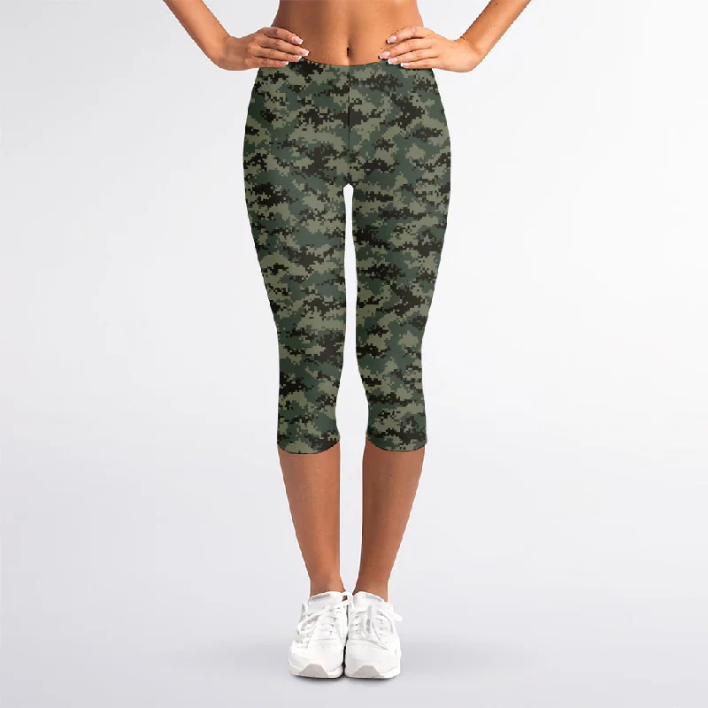 Forest Green Digital Camo Pattern Print Women's Capri Leggings