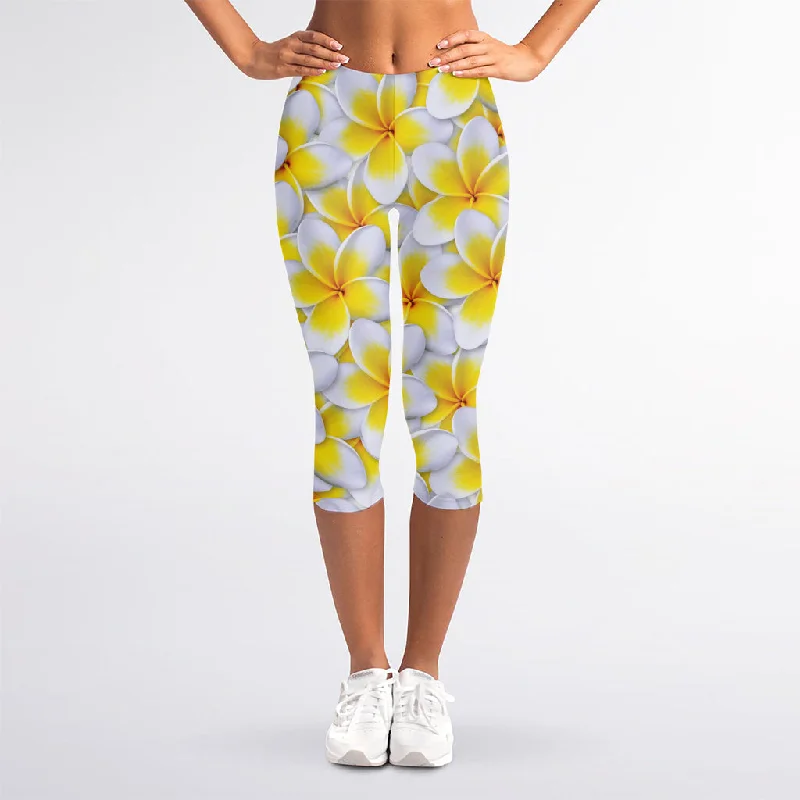 Frangipani Flower Print Women's Capri Leggings