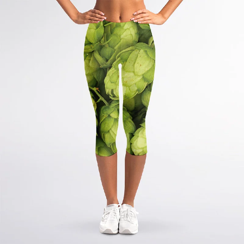 Fresh Hop Cone Print Women's Capri Leggings