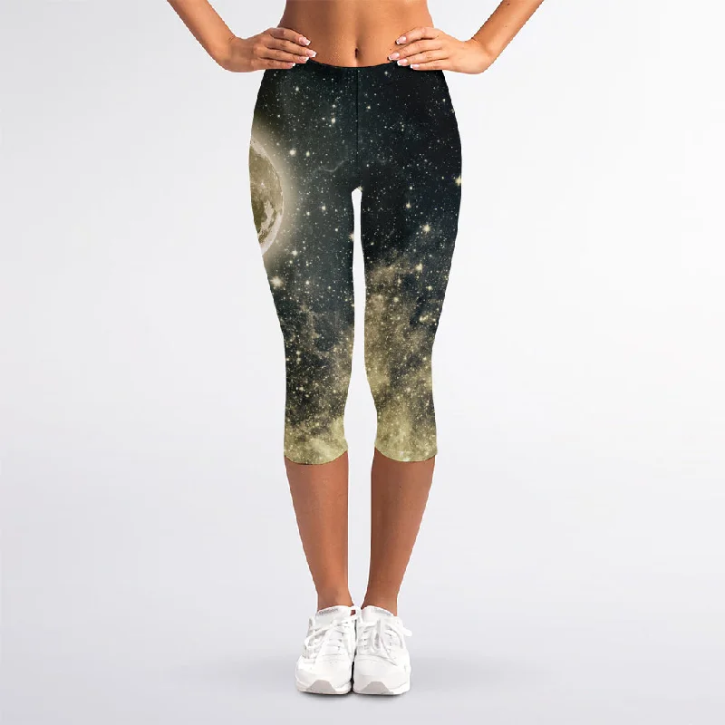 Full Moon And Night Stars Print Women's Capri Leggings