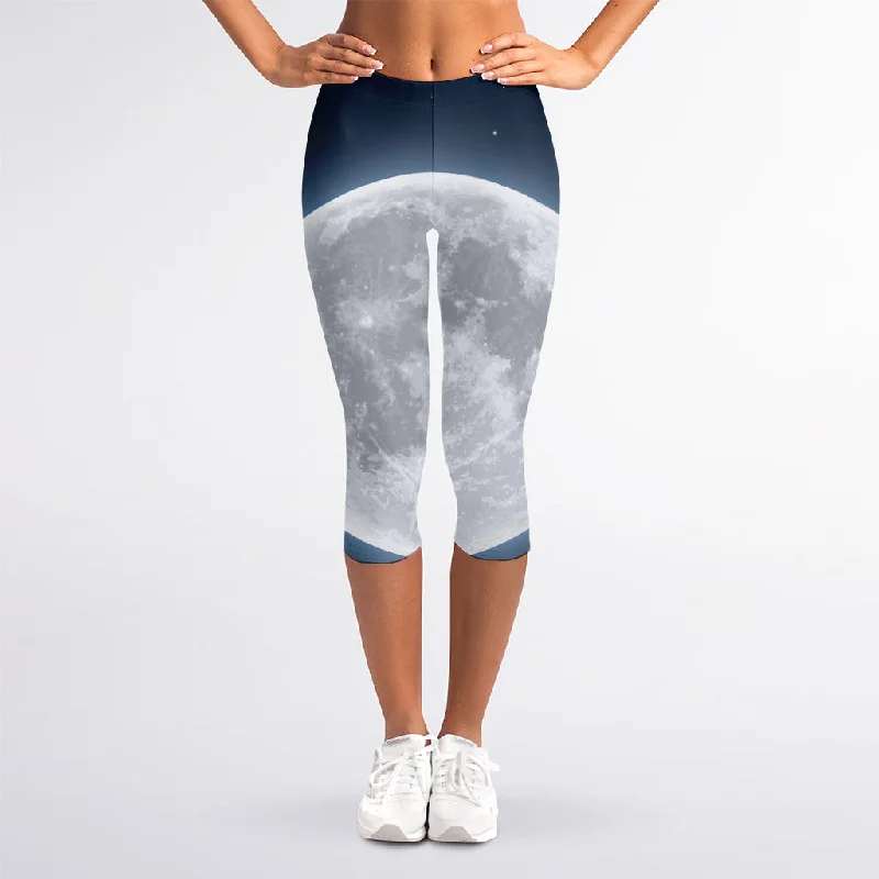 Full Moon Print Women's Capri Leggings