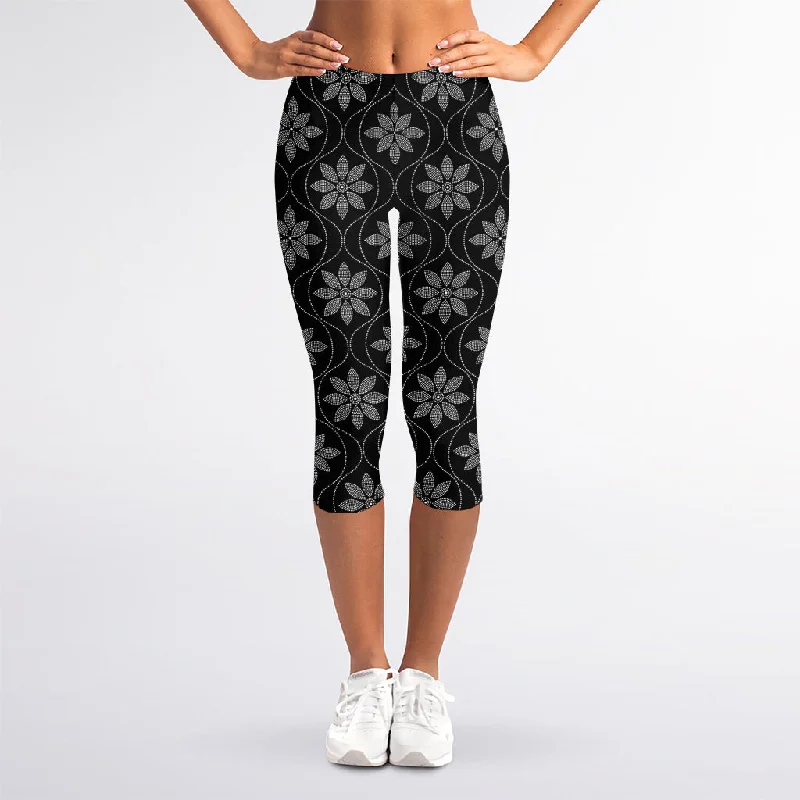 Geometric Dot Flower Pattern Print Women's Capri Leggings