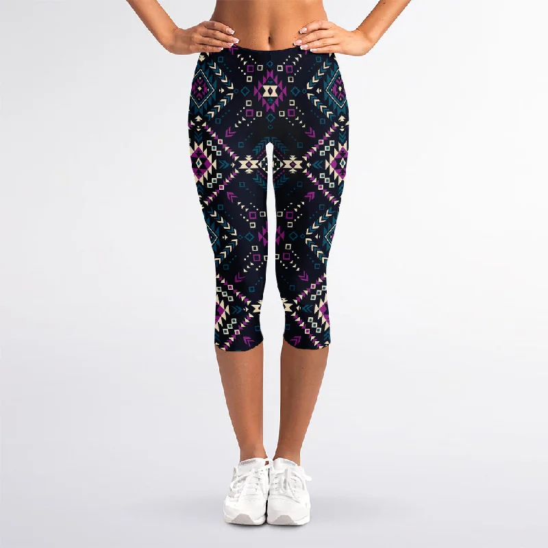 Geometric Ethnic Navajo Pattern Print Women's Capri Leggings