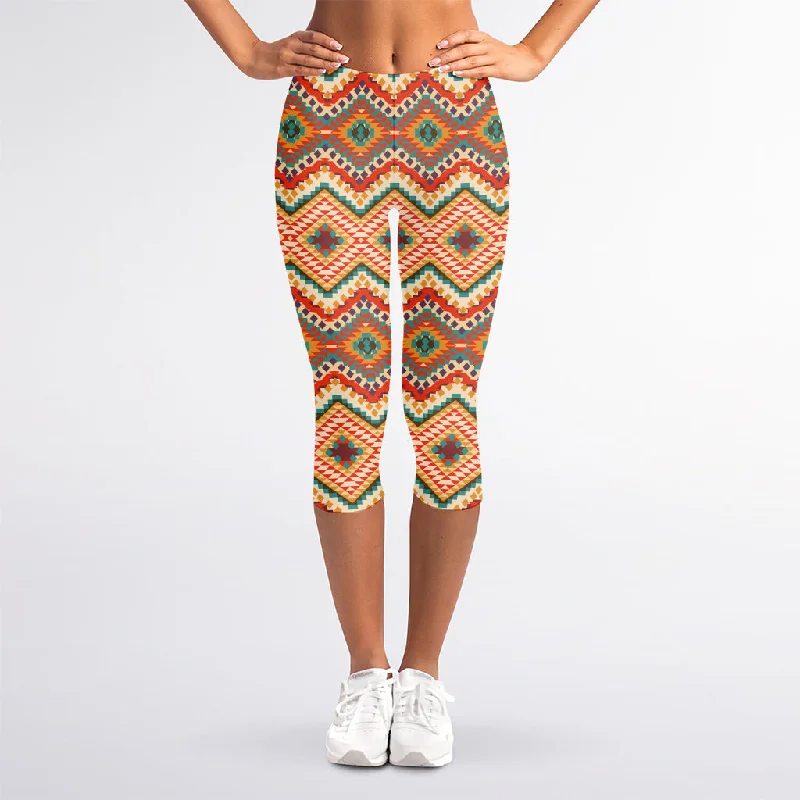 Geometric Navajo Pattern Print Women's Capri Leggings