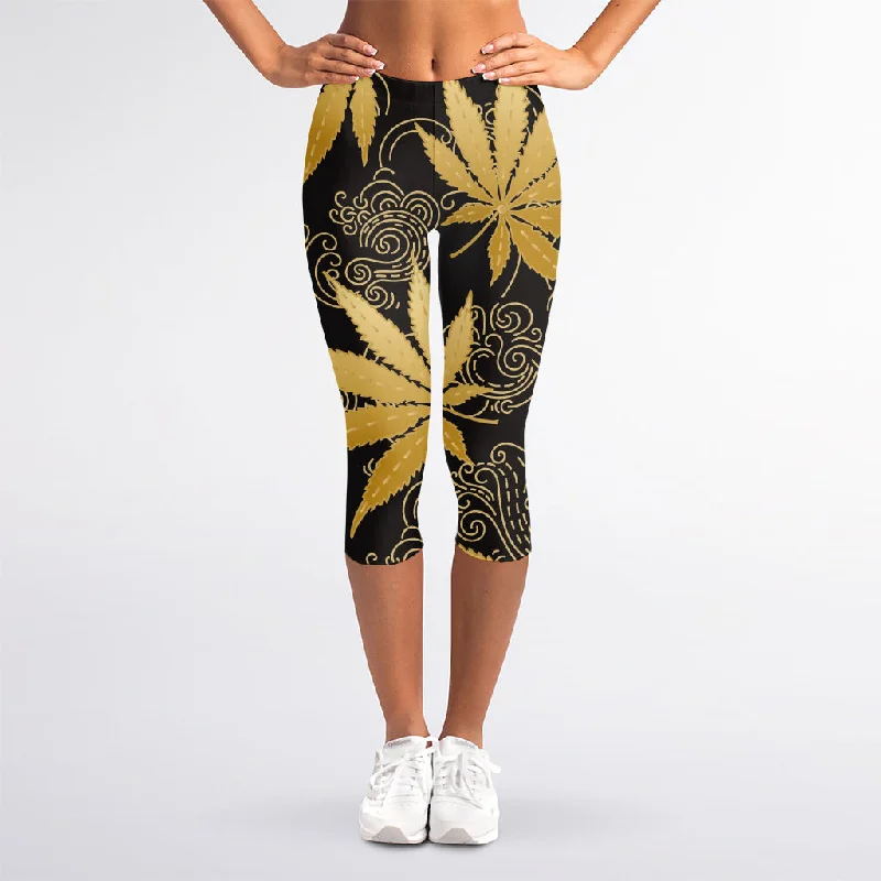 Gold Cannabis Leaf Pattern Print Women's Capri Leggings