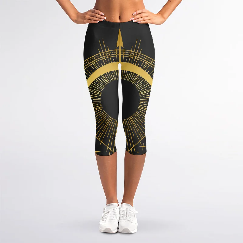 Gold Sagittarius Sign Print Women's Capri Leggings