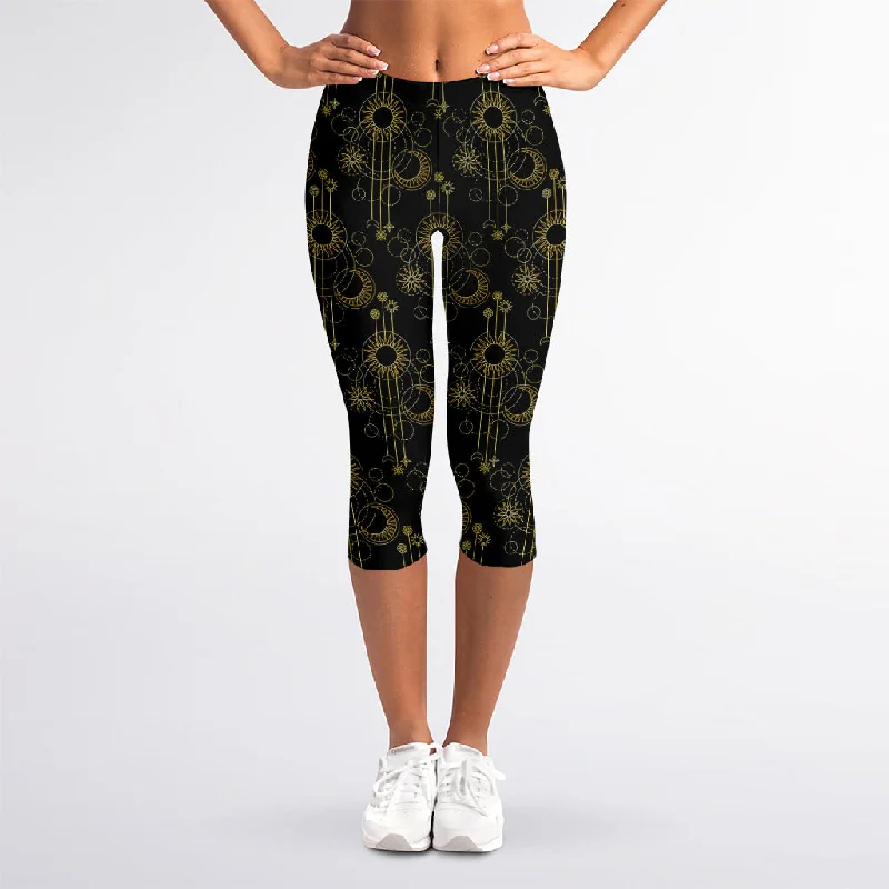 Gold Sun And Moon Pattern Print Women's Capri Leggings