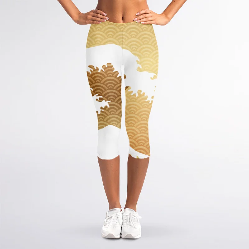 Golden Kanagawa Wave Print Women's Capri Leggings