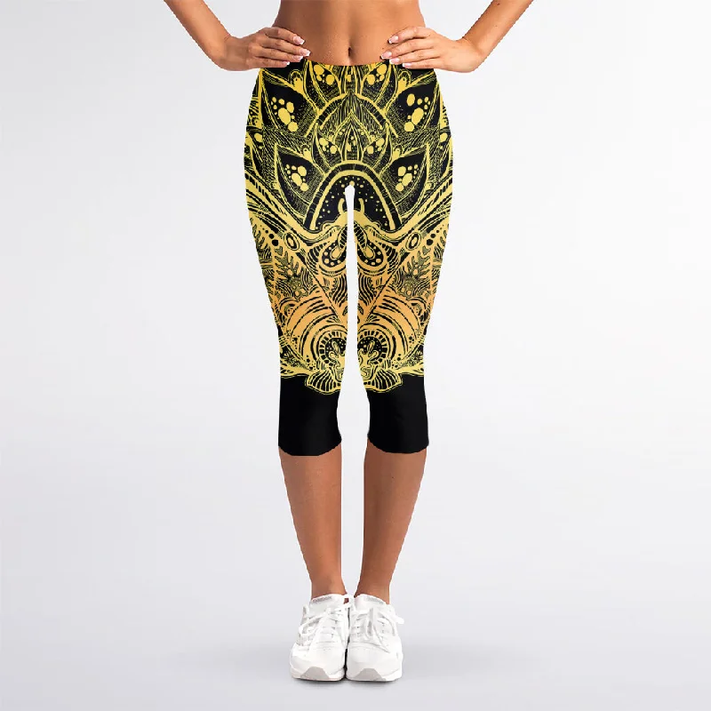 Golden Spiritual Stingray Print Women's Capri Leggings