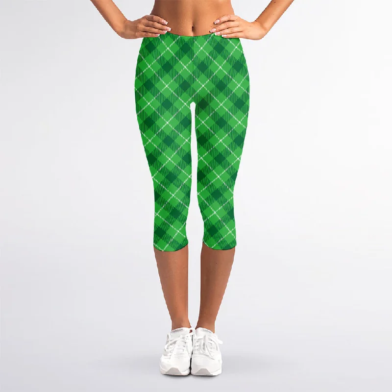 Green And White Plaid Pattern Print Women's Capri Leggings