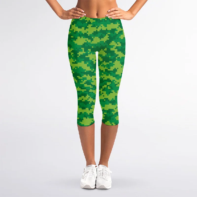 Green Digital Camo Pattern Print Women's Capri Leggings