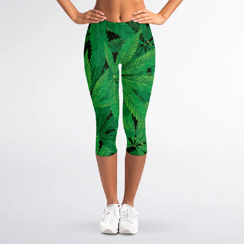 Green Marijuana Leaf Print Women's Capri Leggings