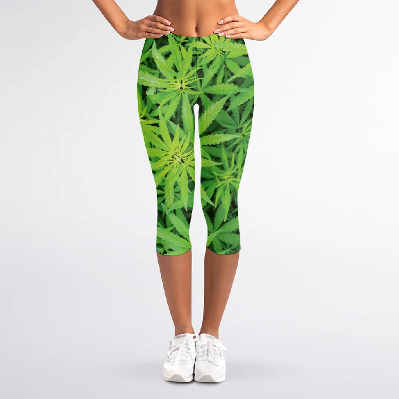 Green Pot Leaf Print Women's Capri Leggings