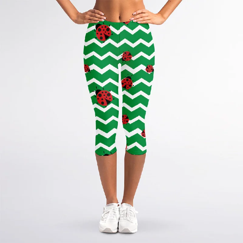 Green Zigzag Ladybird Pattern Print Women's Capri Leggings