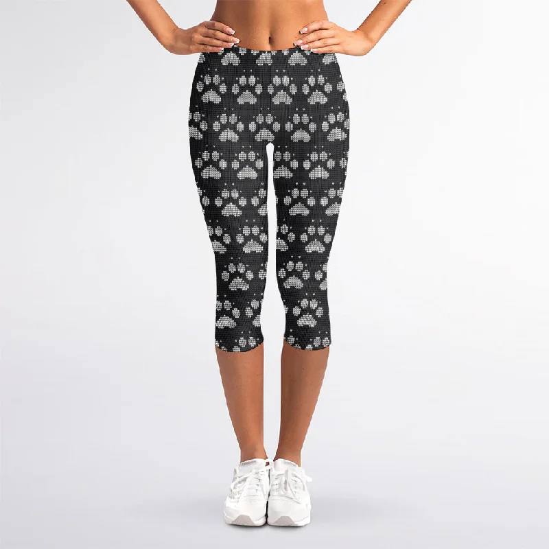 Grey And White Paw Knitted Pattern Print Women's Capri Leggings