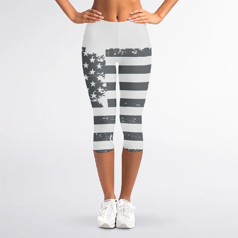 Grey Grunge American Flag Print Women's Capri Leggings