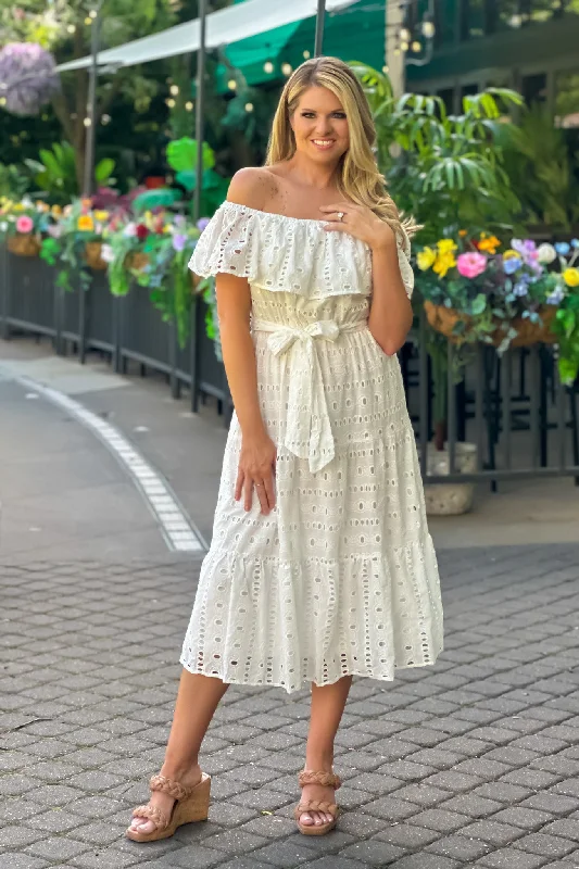 Bailee Eyelet Midi Dress : WHite